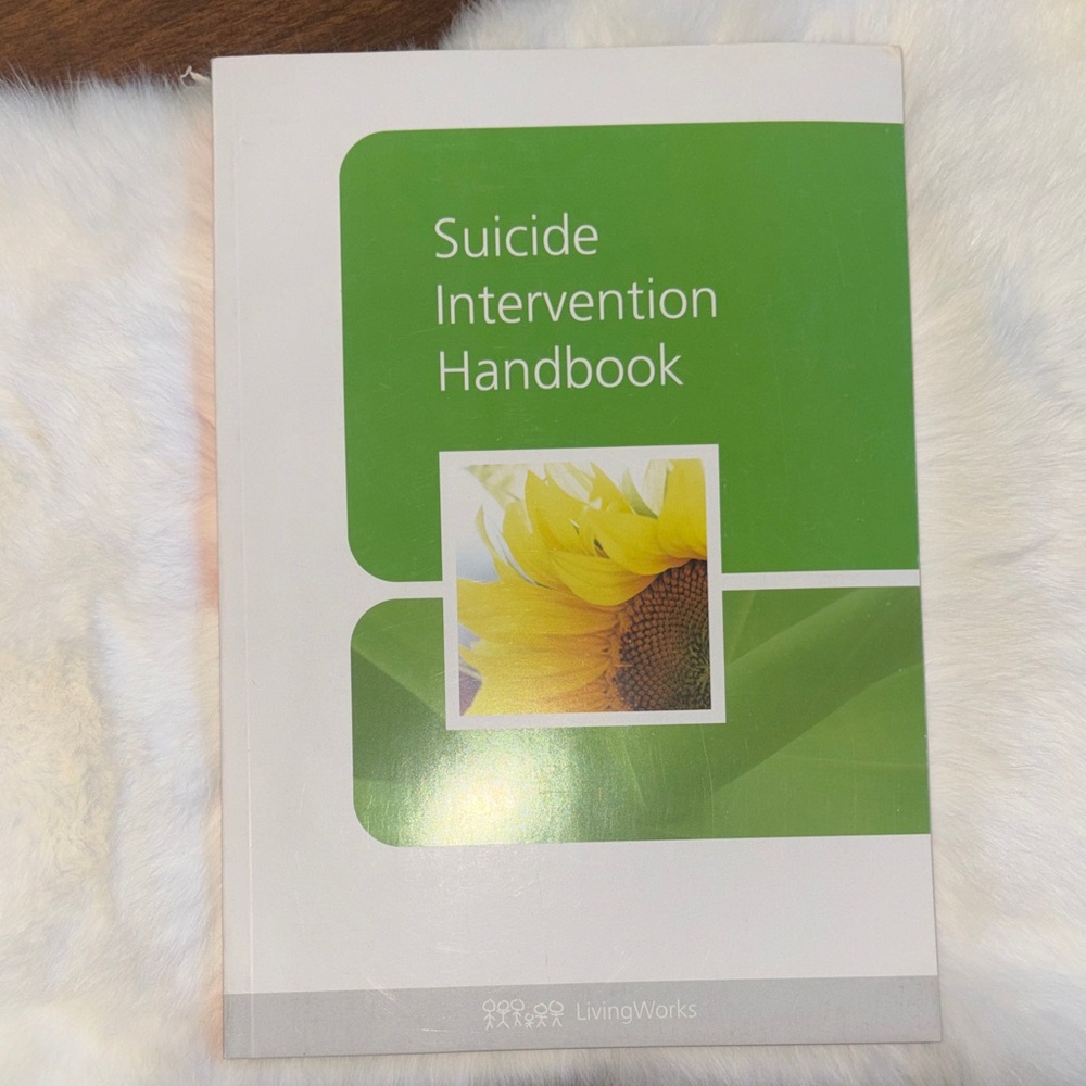 ❤️‍🔥FREE with any purchase ! LivingWorks Suicide Intervention Handbook